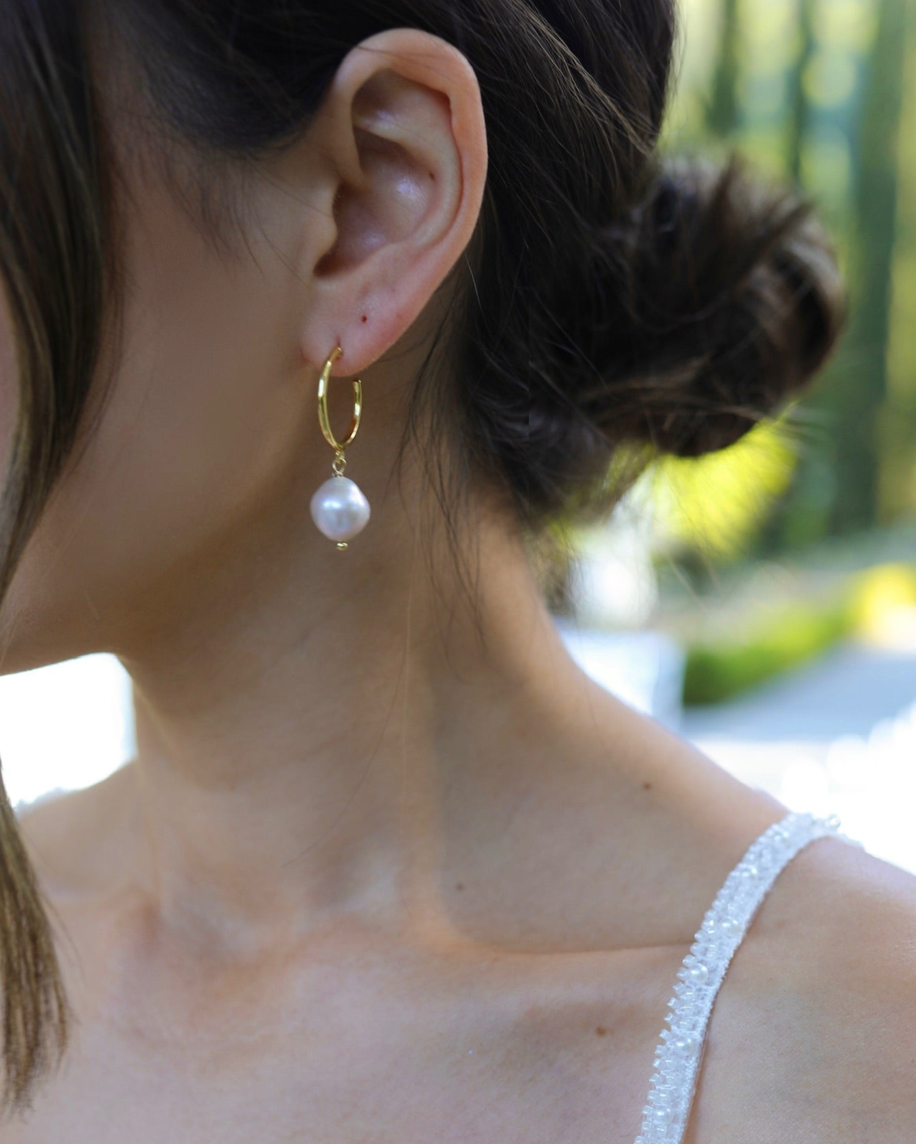 Ava Pearl Earrings